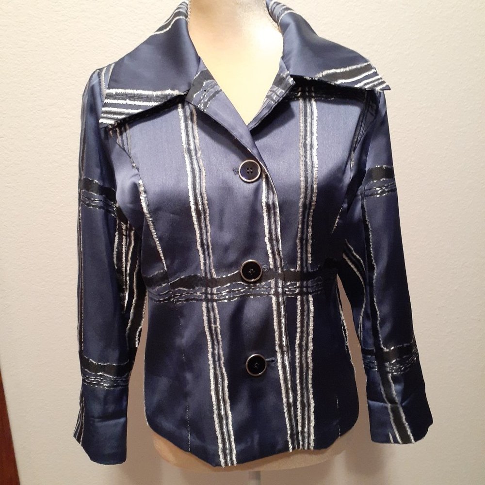 CHICO'S Classy Shiny Texture Blue and Silver Jacket Blazer - Size 1 (8 Medium)